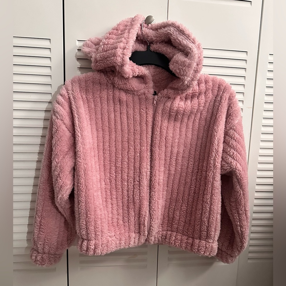 NWOT Weekending Pink teddy bear cropped hoodie
